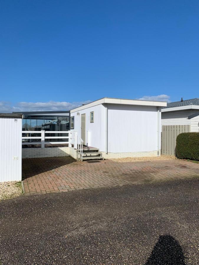 Luxe Chalet Direct Aan Het Water Met Strand Lith Exterior photo